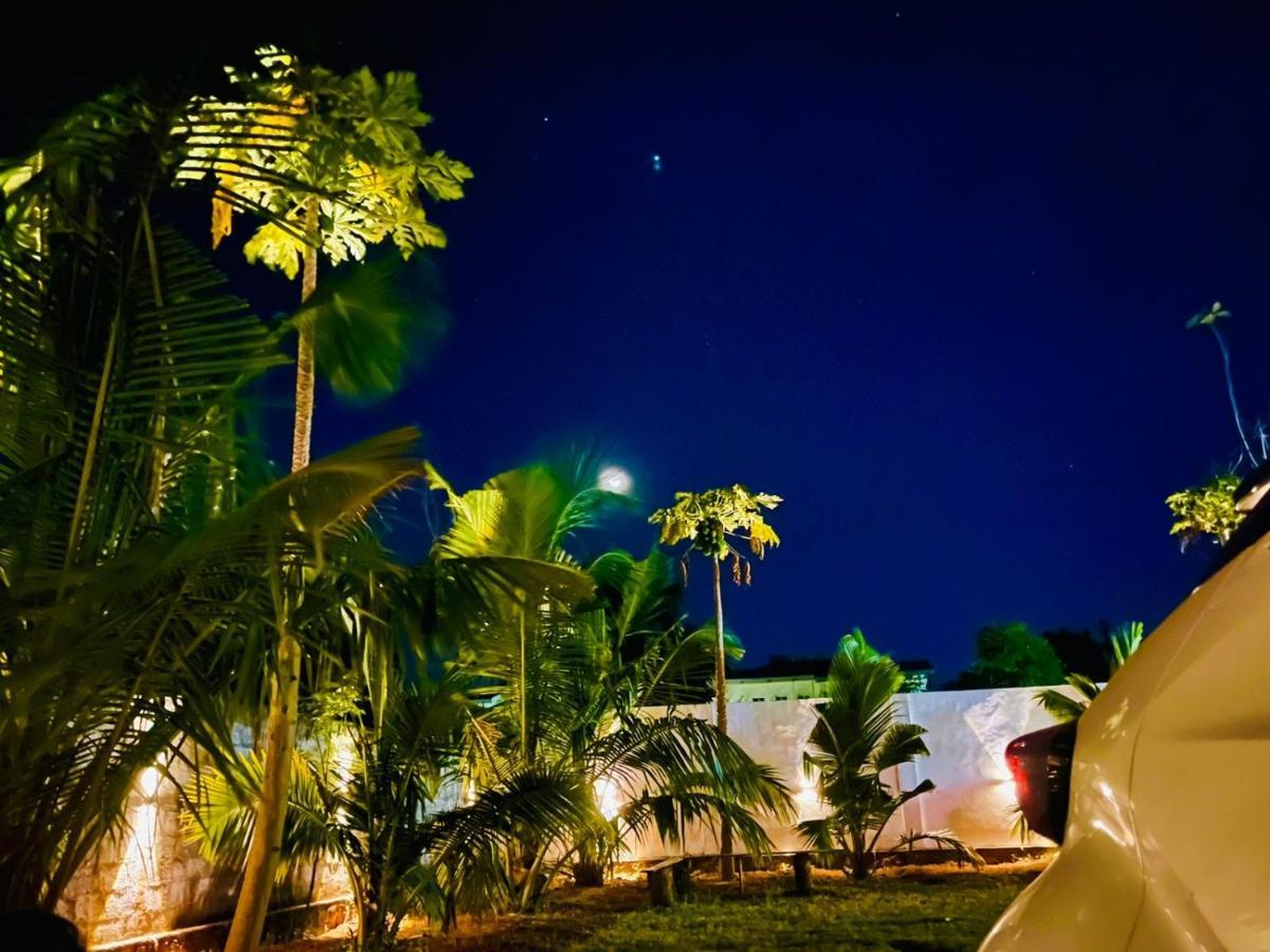 Ratnam Hotel Jaffna Exterior foto