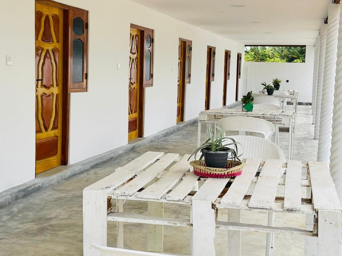 Ratnam Hotel Jaffna Exterior foto